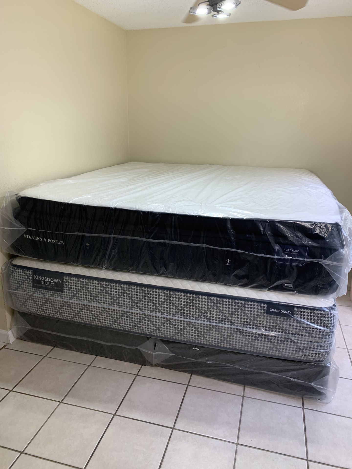 New 14 Inch Kingsdown Malbec Mattress Set