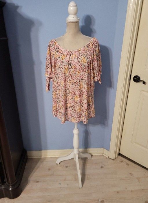 Siren Lily Size 2x Womens Blouse