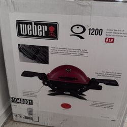 Weber Q1200 liquid propane GRILL, Red 