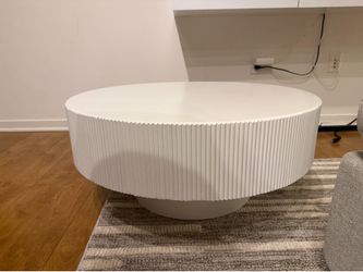 Modern White Fluted Round Coffee Table – 31” – Excellent Condition