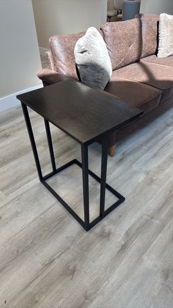 C-Shaped Side Table Dark Wood Metal Frame