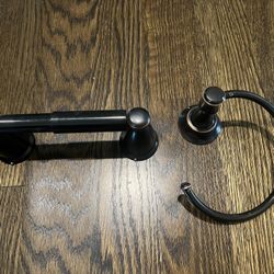Oil Rubbed Bronze Toilet Paper Holder And Hand Towel Ring 