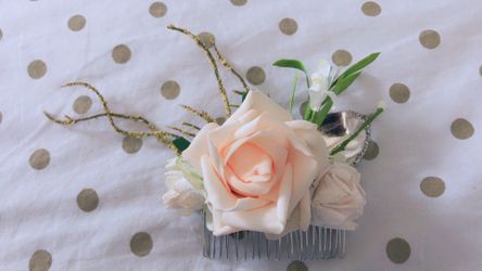 Custom made Rustic/Shabby Chic bridal/prom floral hair comb/accessory