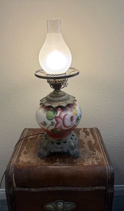 Vintage Gone with the Wind Parlor Lamp
