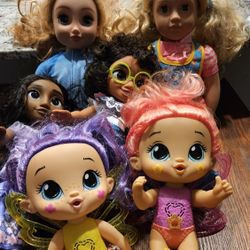 6 Dolls As A Set.