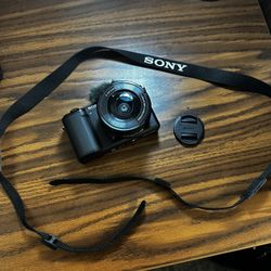 Sony ZV-E10 BRAND NEW (with Box)