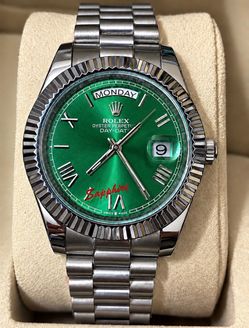 Luxurious watch