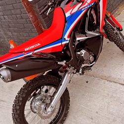 !!!! Brand New  !!!! 2023 HONDA  CRF 300 RALLY  Title IN HAND