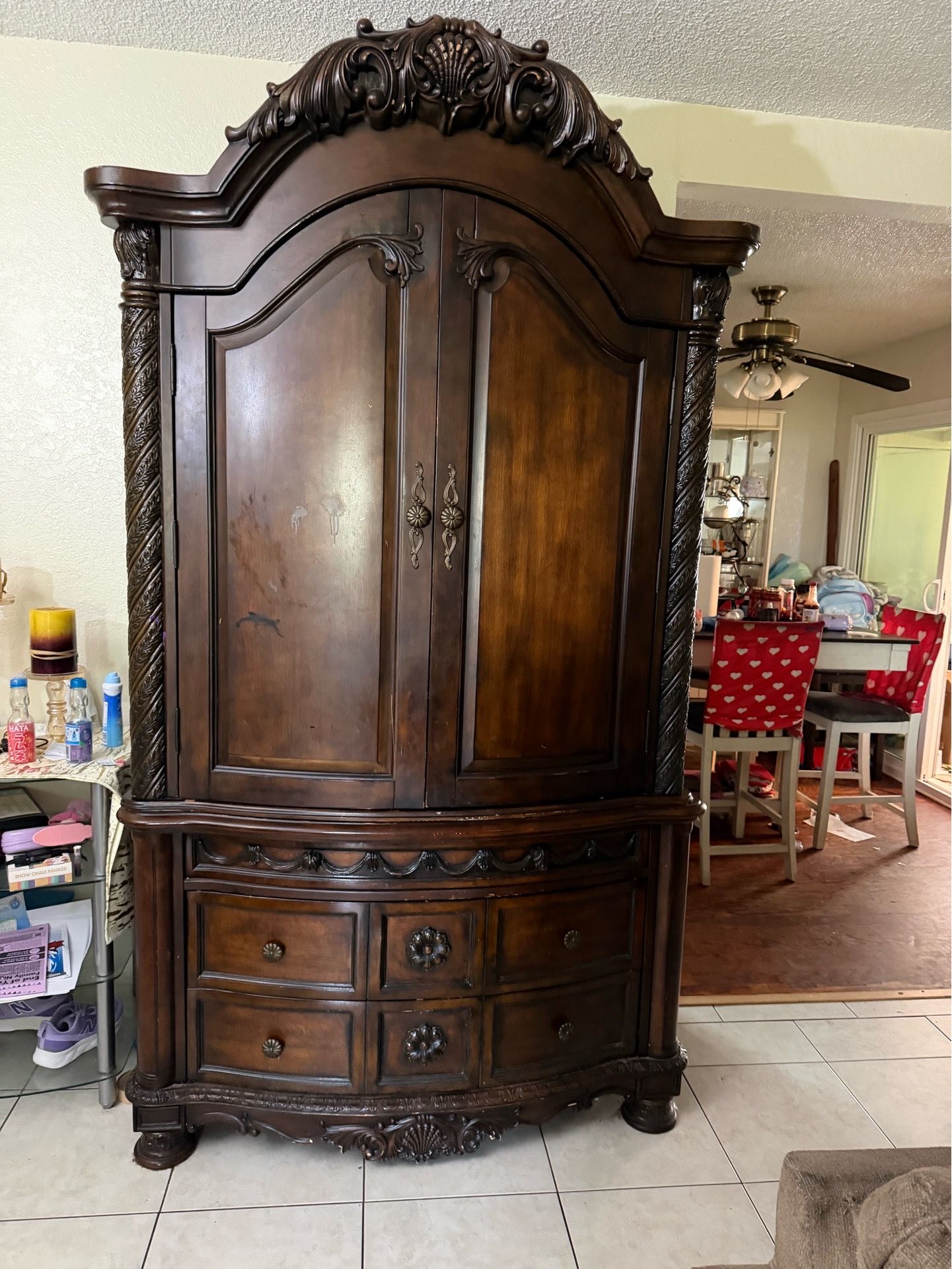 Armoire