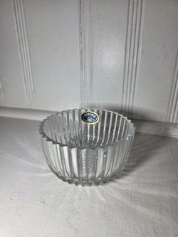 Glass bowl