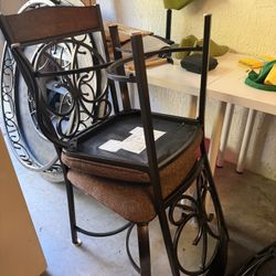 Wooden Table Wiry Chair Set 