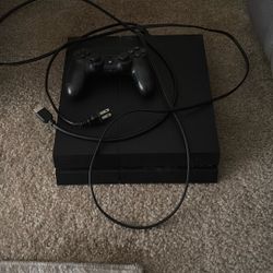 PS4 Used But Still Works Great