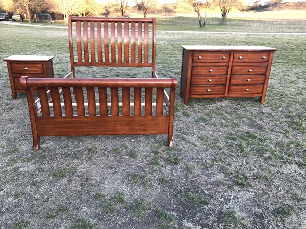 Full size bedroom set for Sale in Fort Worth, TX - OfferUp
