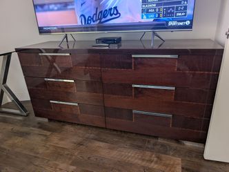 Chest of drawers bedroom set