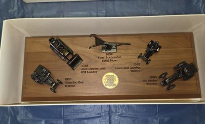 VINTAGE JOHN DEERE ERTL 150th ANNIVERSARY 5 TRACTOR COLLECTOR DESK SET 1(contact info removed)