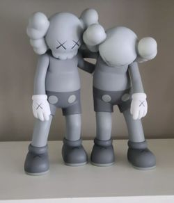 KAWS Along the way (HALF SWAP)