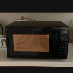 Countertop Microwave Oven