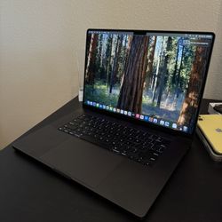Apple 16” MacBook Pro M3 Pro Chip 18GB Ram 512SSD! Covered under AppleCare+
