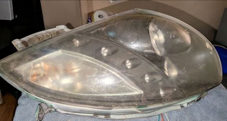 Infiniti G35 headlights