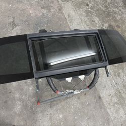 Nissan Titan Titán Back Glass