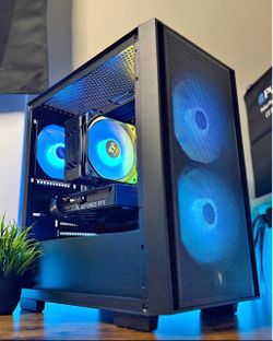 Custom Gaming PC with Gigabyte GeForce RTX 5060