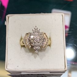 10k Diamond Ring 