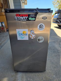 Mini Fridge - FREE - For Parts or Repair