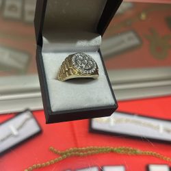 14k Cluster Ring With Diamonds 