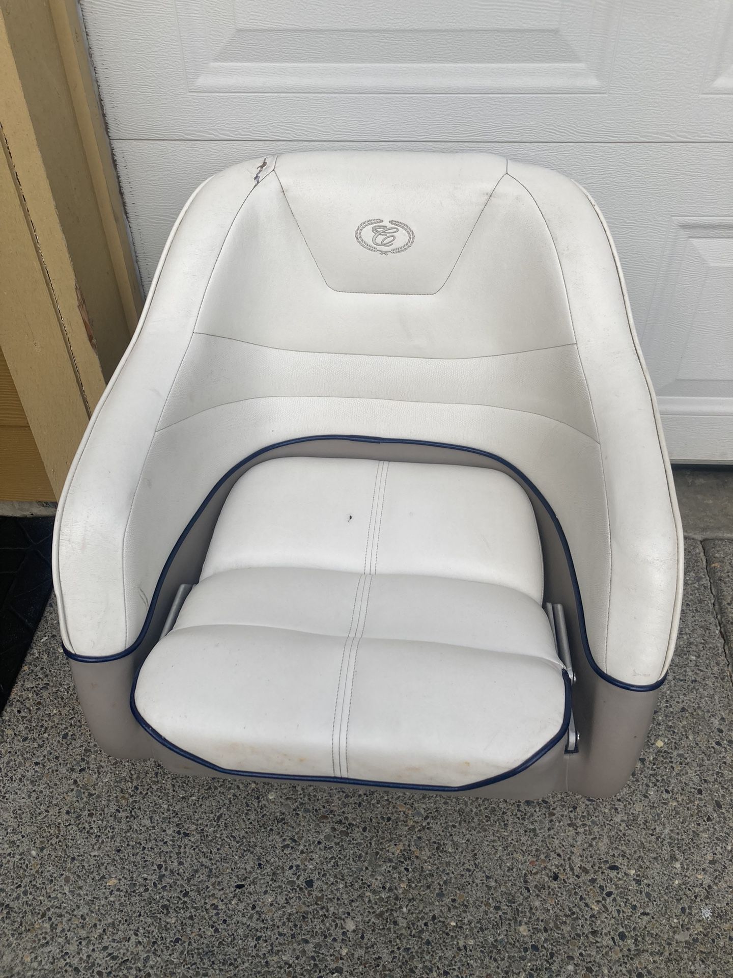 Boat seat