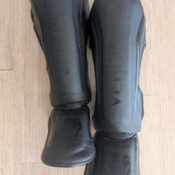 Venum Elite Shin Guards