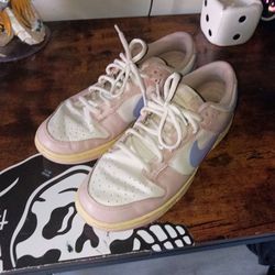 Nike dunks fits like sz 9 men