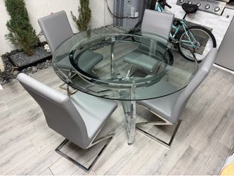Dinning table with 4 chairs