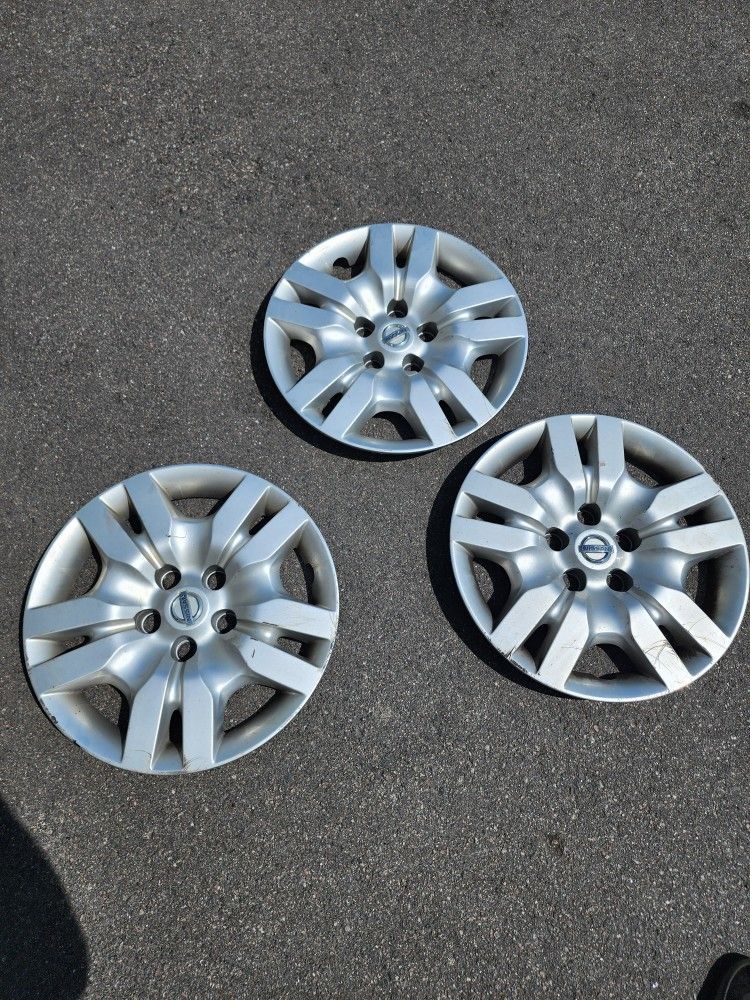 Nissan 16 Inch Hubcaps