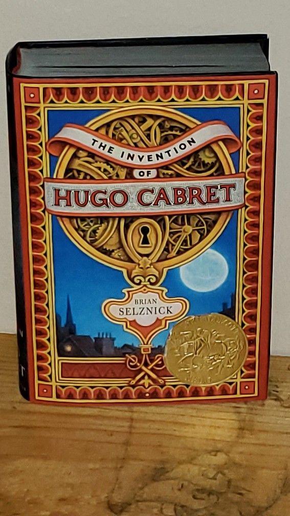 The Invention Of Hugo Cabret Hardcover Book By Brian Selznick! Really Nice Condition!