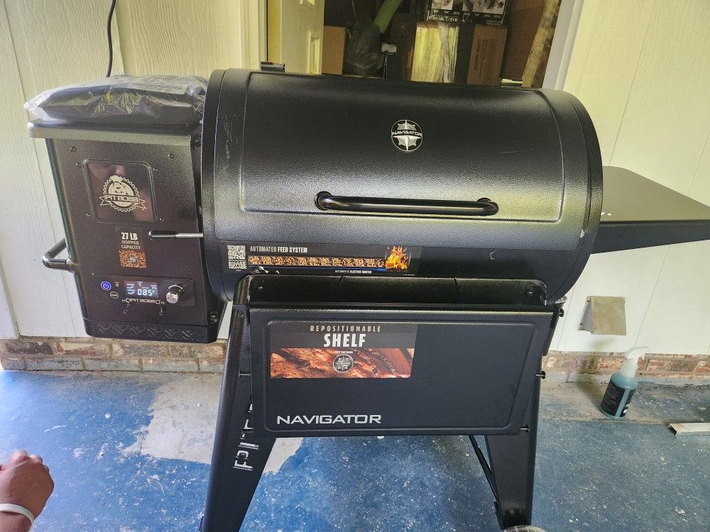 Navigator Wood Pellet Grill And Smoker 850GW