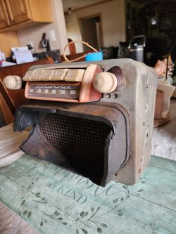 1953 CHEVROLET GM TRUCK AM RADIO