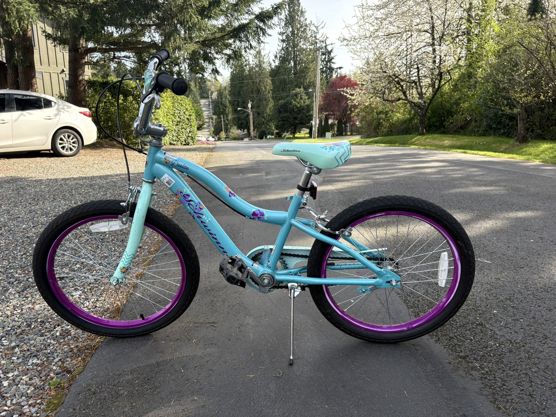 Schwinn Deelite 16” Girls Bike