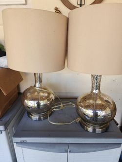 2 living room lamps with shades