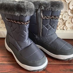 New Girls Boots Sz 3