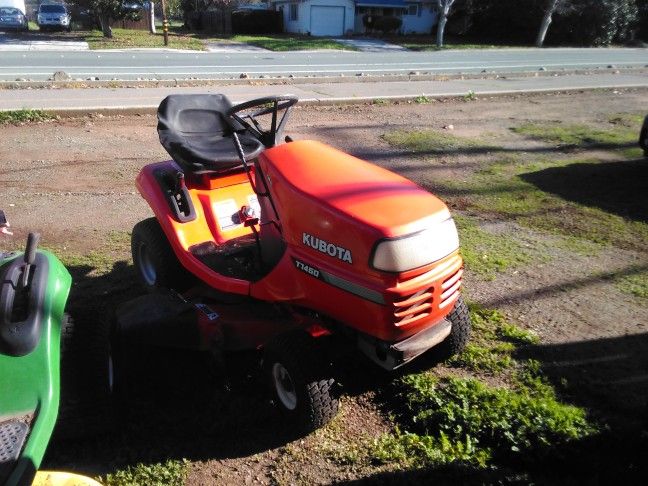 Kubota T1450 Riding Mower 575,00