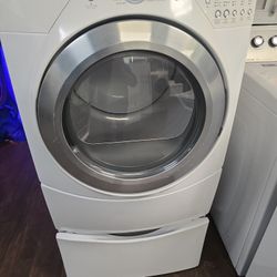 WHIRPOOL. FRONTLOAD ELECTRIC DRYER 