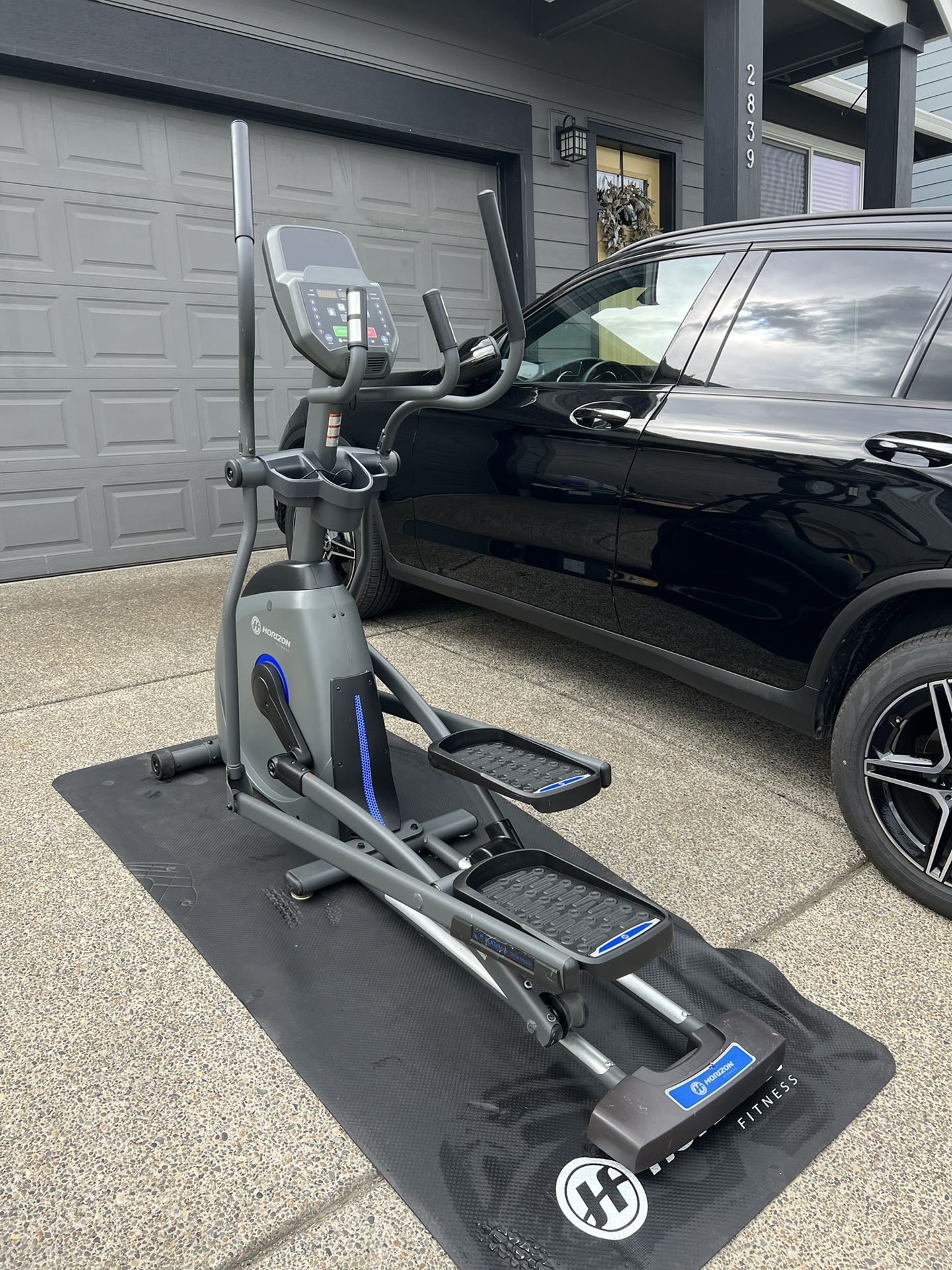 Horizon Elliptical