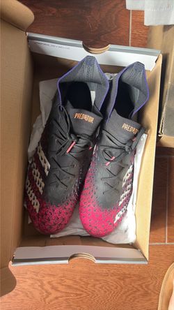 Soccer cleats