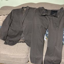 PERRY ELLIS MEN’S SUIT