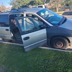 2000 Plymouth Grand Voyager