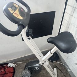 Marcy foldable upright stationary bike