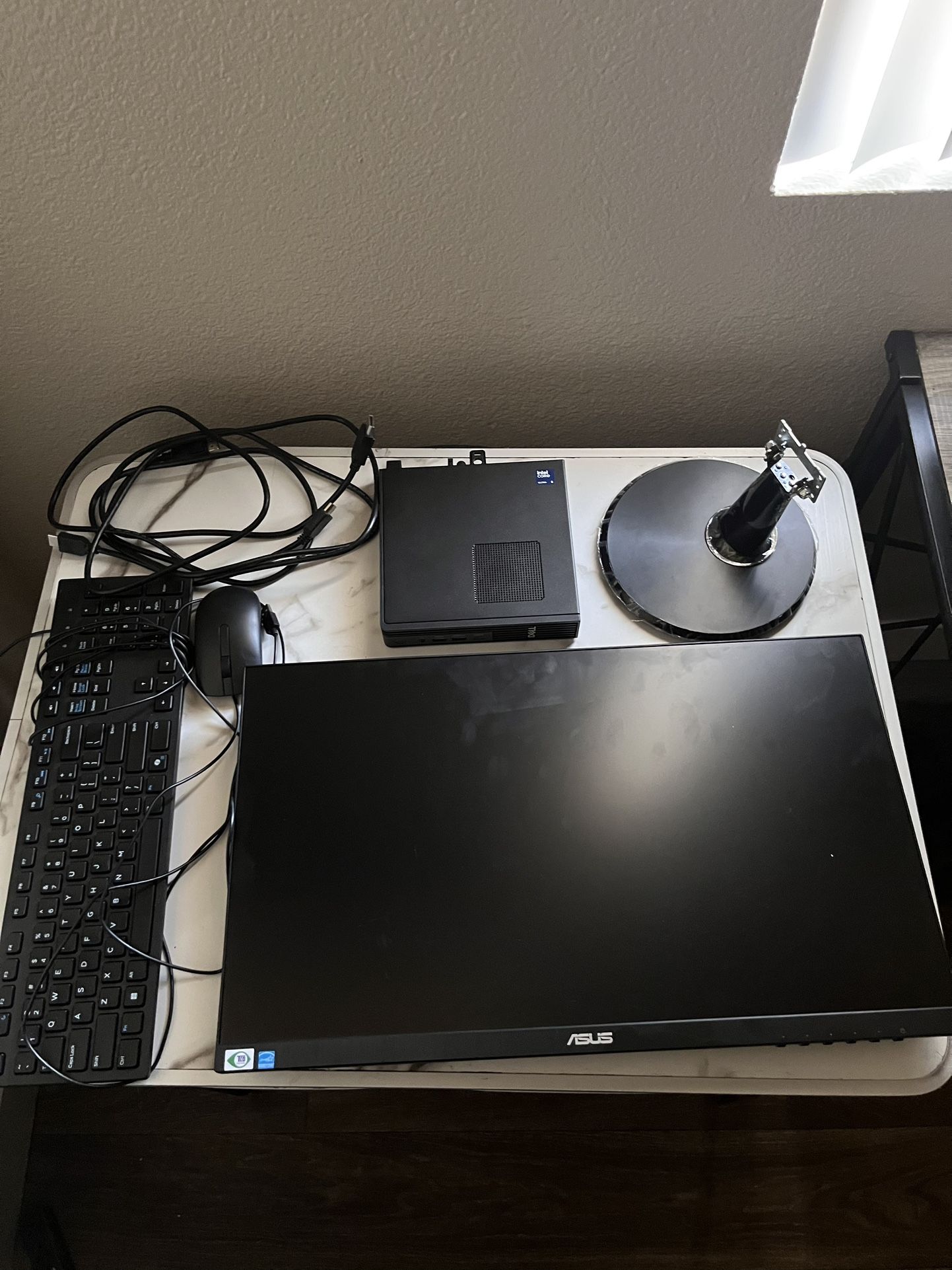 ASUS Monitor + Dell Desktop