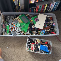 2 Container With 100s Of Legos
