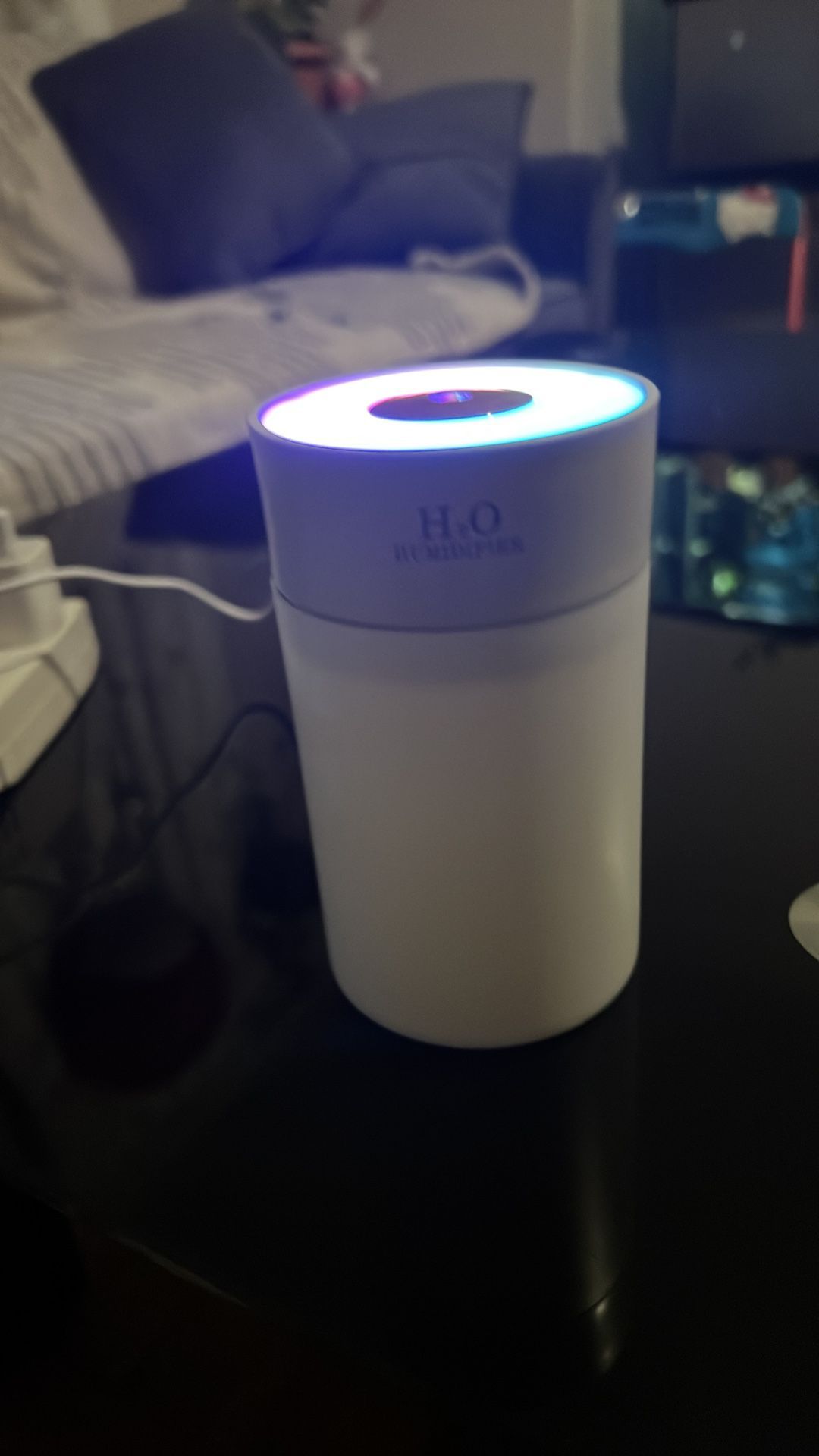 Colored Lights Humidifier moist At Any Time Three Lights Mode