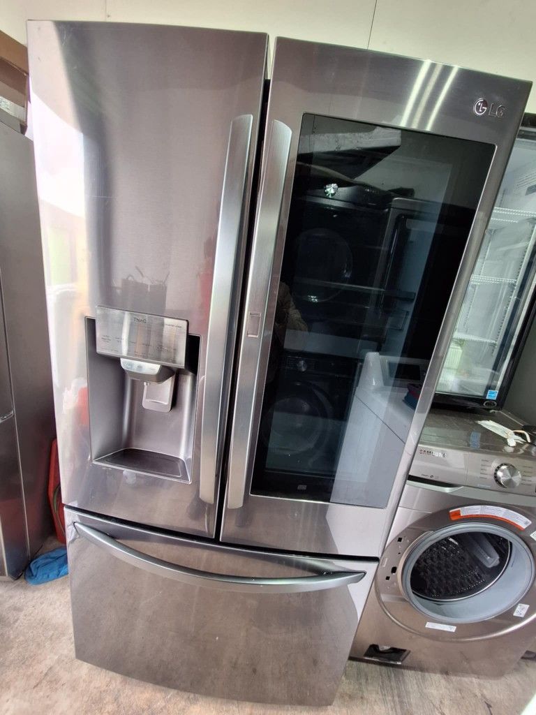 LG THINQ BLACK STAINLESS STEEL FRENCH DOOR REFRIGERATOR/ DUEL ICE MAKER / GOOGLE HOME / SMART CONNECT/ SABBATH MODE/ FINGERPRINT RESISTANT 